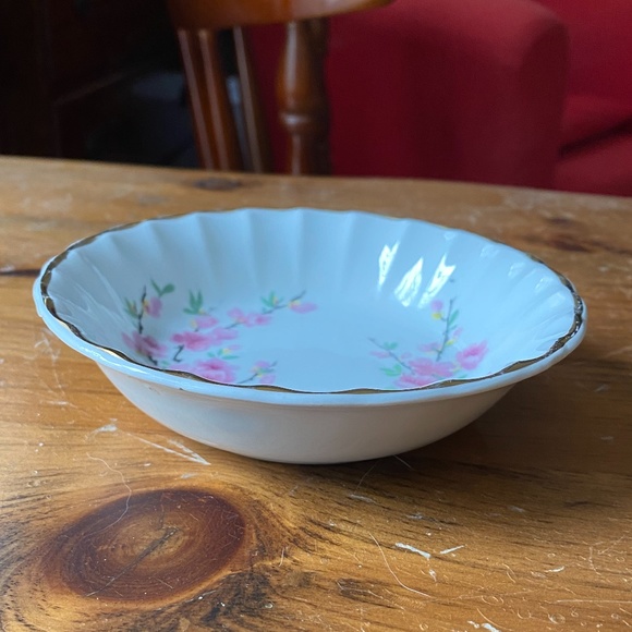 W.S. George Bolero Berry Bowl 1948 - Picture 2 of 3